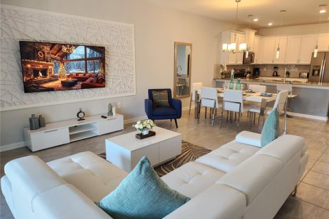 Condo in Davenport, Florida, 3 bedrooms  № 1914399 - photo 2