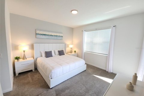 Condo in Davenport, Florida, 3 bedrooms  № 1914399 - photo 11