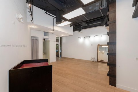 Купить коммерческую недвижимость в Корал-Гейблс, Флорида № 2088810 - фото 5