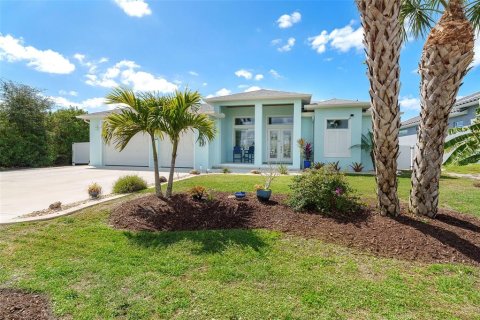 House in Port Charlotte, Florida 3 bedrooms, 197.42 sq.m. № 2142986 - photo 4