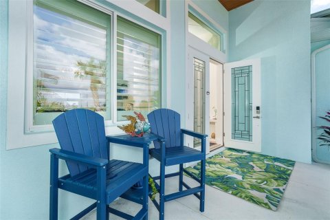 House in Port Charlotte, Florida 3 bedrooms, 197.42 sq.m. № 2142986 - photo 3
