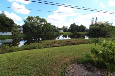 Apartamento en alquiler en Sarasota, Florida, 2 dormitorios, 92.9 m2 № 1913932 - foto 4