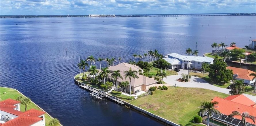 Terrain à Punta Gorda, Floride № 2217801