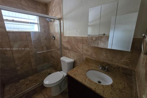 Купить виллу или дом в Вирджиния-Гарденс, Флорида 3 спальни, 104.79м2, № 1969810 - фото 15