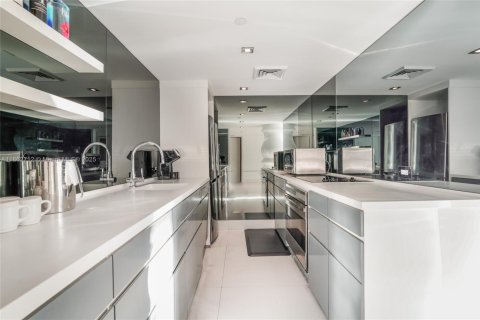 Condominio en venta en Miami Beach, Florida, 2 dormitorios, 176.51 m2 № 1890484 - foto 7
