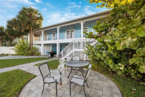 House in Indian Rocks Beach, Florida 3 bedrooms, 150.87 sq.m. № 1540002 - photo 30