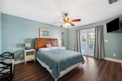 House in Indian Rocks Beach, Florida 3 bedrooms, 150.87 sq.m. № 1540002 - photo 17