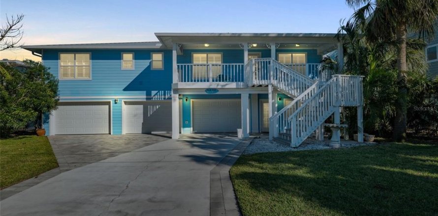 House in Indian Rocks Beach, Florida 3 bedrooms, 150.87 sq.m. № 1540002