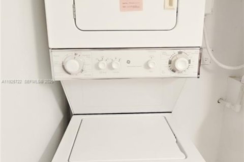 Снять в аренду кондоминиум в Бойнтон-Бич, Флорида 2 спальни, 80.27м2, № 1984092 - фото 14