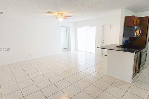 Снять в аренду кондоминиум в Бойнтон-Бич, Флорида 2 спальни, 80.27м2, № 1984092 - фото 6