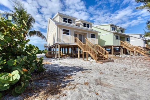 House in Placida, Florida 2 bedrooms, 125.14 sq.m. № 2228350 - photo 22
