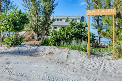 House in Placida, Florida 2 bedrooms, 125.14 sq.m. № 2228350 - photo 29