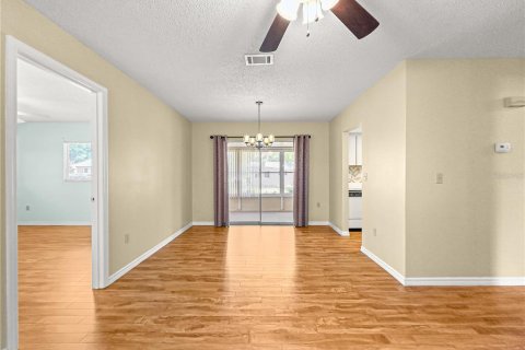 House in Ocala, Florida 2 bedrooms, 106.28 sq.m. № 1673048 - photo 7