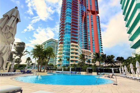 Condo in Miami Beach, Florida, 1 bedroom  № 2059695 - photo 23