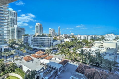 Condo in Miami Beach, Florida, 1 bedroom  № 2059695 - photo 12