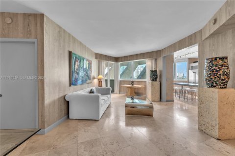 Condo in Miami Beach, Florida, 1 bedroom  № 2059695 - photo 3