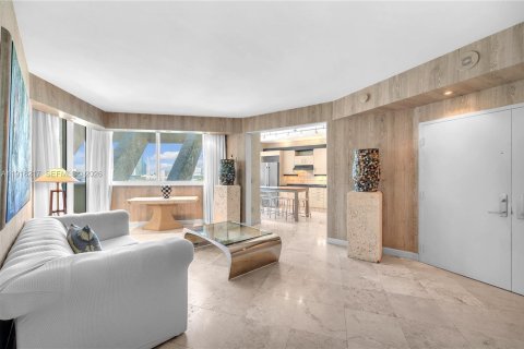 Condo in Miami Beach, Florida, 1 bedroom  № 2059695