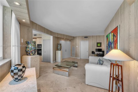 Condo in Miami Beach, Florida, 1 bedroom  № 2059695 - photo 4