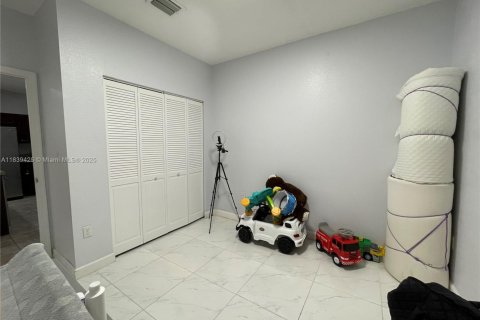 House in Homestead, Florida 4 bedrooms, 155.15 sq.m. № 1829015 - photo 13