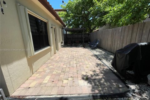 House in Homestead, Florida 4 bedrooms, 155.15 sq.m. № 1829015 - photo 20