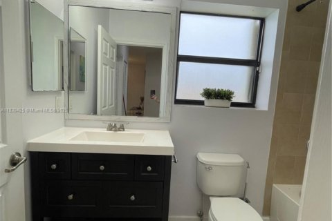 House in Homestead, Florida 4 bedrooms, 155.15 sq.m. № 1829015 - photo 16