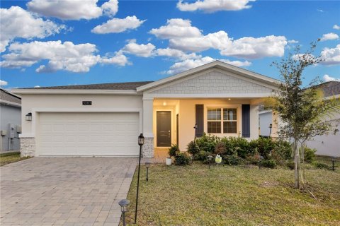 House in Davenport, Florida 4 bedrooms, 195.47 sq.m. № 2122488 - photo 2