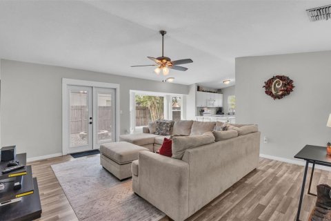 House in Lakeland, Florida 3 bedrooms, 111.2 sq.m. № 1919049 - photo 5
