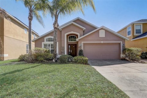 House in Davenport, Florida 4 bedrooms, 279.17 sq.m. № 1745553 - photo 1