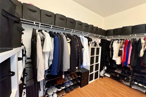 Villa ou maison à vendre à Doral, Floride: 5 chambres, 337.79 m2 № 1966793 - photo 23