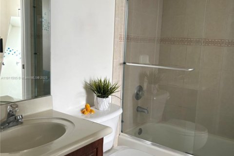 Villa ou maison à vendre à Doral, Floride: 5 chambres, 337.79 m2 № 1966793 - photo 29