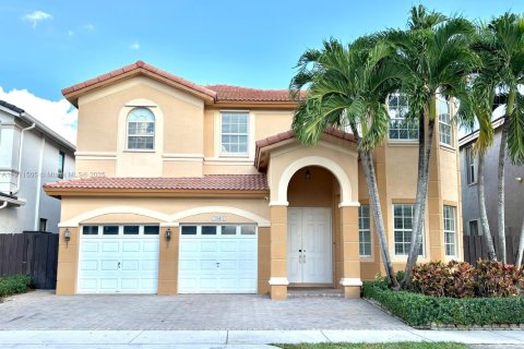 Villa ou maison à vendre à Doral, Floride: 5 chambres, 337.79 m2 № 1966793 - photo 2