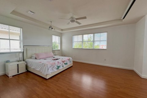 Villa ou maison à vendre à Doral, Floride: 5 chambres, 337.79 m2 № 1966793 - photo 22