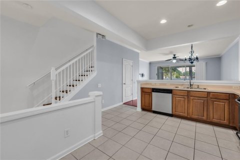 Townhouse in Tampa, Florida 3 bedrooms, 150.97 sq.m. № 2097064 - photo 6