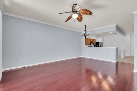 Townhouse in Tampa, Florida 3 bedrooms, 150.97 sq.m. № 2097064 - photo 16