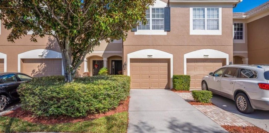Townhouse in Tampa, Florida 3 bedrooms, 150.97 sq.m. № 2097064