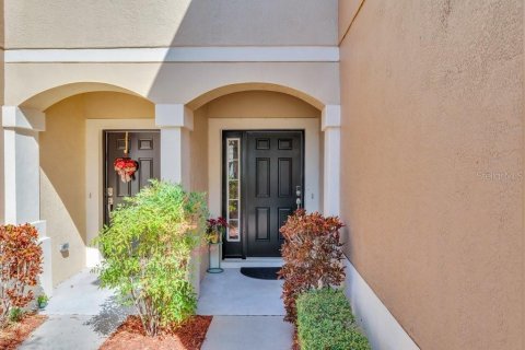 Townhouse in Tampa, Florida 3 bedrooms, 150.97 sq.m. № 2097064 - photo 3