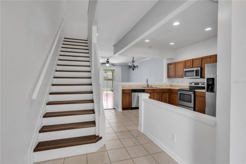 Townhouse in Tampa, Florida 3 bedrooms, 150.97 sq.m. № 2097064 - photo 5