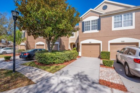 Townhouse in Tampa, Florida 3 bedrooms, 150.97 sq.m. № 2097064 - photo 2