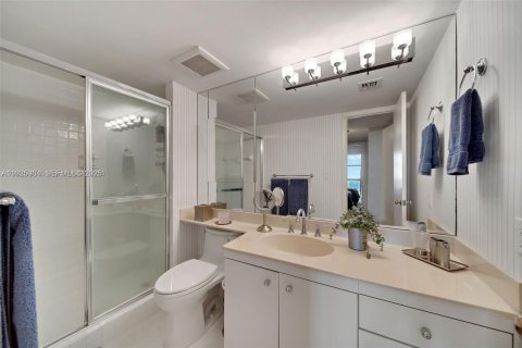 Condo in Miami, Florida, 2 bedrooms  № 1984505 - photo 6