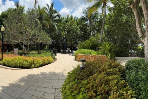 Condo in Miami, Florida, 2 bedrooms  № 1984505 - photo 29