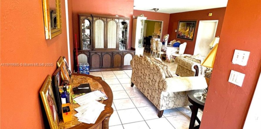 Villa ou maison à Lauderhill, Floride 3 chambres, 164.99 m2 № 1929585