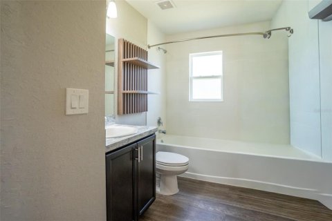 House in Ocala, Florida 4 bedrooms, 143.53 sq.m. № 2399120 - photo 9