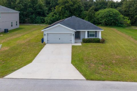 House in Ocala, Florida 4 bedrooms, 143.53 sq.m. № 2399120