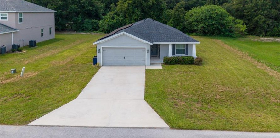 House in Ocala, Florida 4 bedrooms, 143.53 sq.m. № 2399120