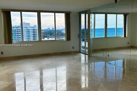 Copropriété à louer à Miami Beach, Floride: 1 chambre, 91.04 m2 № 1709362 - photo 1