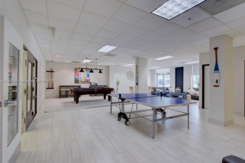 Condo in Sunny Isles Beach, Florida, 1 bedroom  № 1890960 - photo 27