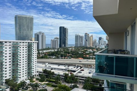 Condo in Sunny Isles Beach, Florida, 1 bedroom  № 1890960 - photo 3