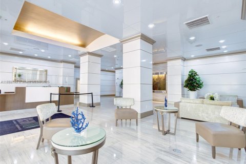 Condo in Sunny Isles Beach, Florida, 1 bedroom  № 1890960 - photo 21