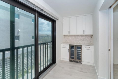 Condo in Englewood, Florida, 2 bedrooms  № 1686685 - photo 24