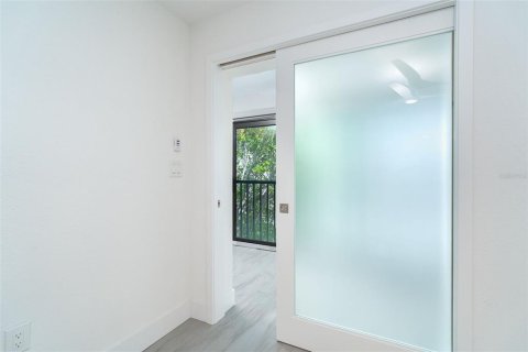 Condo in Englewood, Florida, 2 bedrooms  № 1686685 - photo 27